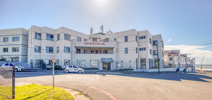1 Bedroom Property for Sale in Quigney Eastern Cape